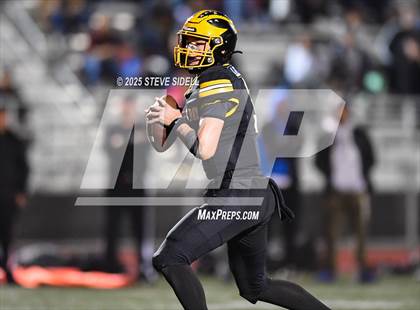 Thumbnail 2 in San Diego vs Mission Bay (CIF SDS D2 Semifinal) photogallery.