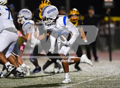 Thumbnail 3 in San Diego vs Mission Bay (CIF SDS D2 Semifinal) photogallery.