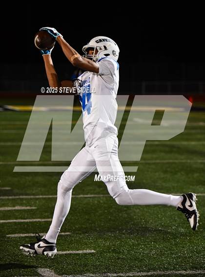 Thumbnail 2 in San Diego vs Mission Bay (CIF SDS D2 Semifinal) photogallery.