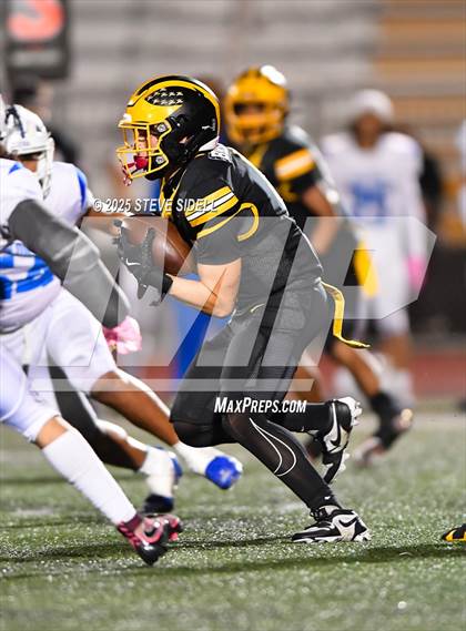 Thumbnail 3 in San Diego vs Mission Bay (CIF SDS D2 Semifinal) photogallery.