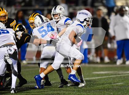 Thumbnail 2 in San Diego vs Mission Bay (CIF SDS D2 Semifinal) photogallery.