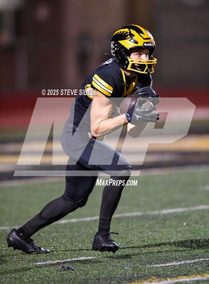 Thumbnail 3 in San Diego vs Mission Bay (CIF SDS D2 Semifinal) photogallery.