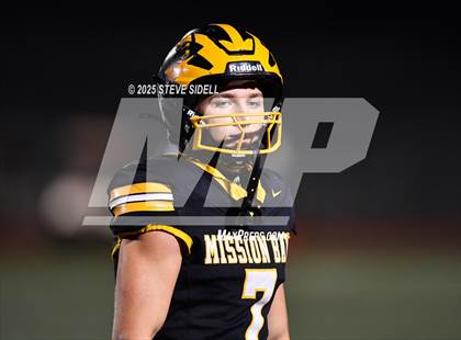 Thumbnail 1 in San Diego vs Mission Bay (CIF SDS D2 Semifinal) photogallery.