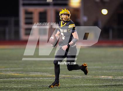 Thumbnail 3 in San Diego vs Mission Bay (CIF SDS D2 Semifinal) photogallery.