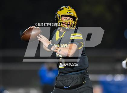Thumbnail 2 in San Diego vs Mission Bay (CIF SDS D2 Semifinal) photogallery.