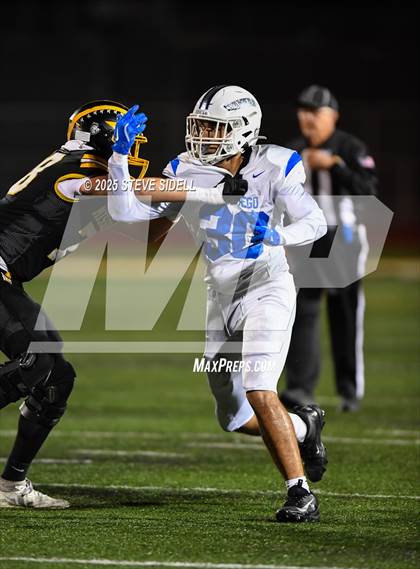 Thumbnail 1 in San Diego vs Mission Bay (CIF SDS D2 Semifinal) photogallery.