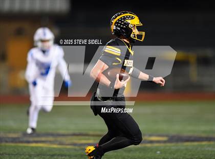 Thumbnail 1 in San Diego vs Mission Bay (CIF SDS D2 Semifinal) photogallery.
