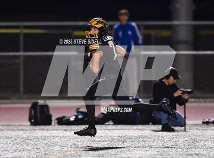 Thumbnail 2 in San Diego vs Mission Bay (CIF SDS D2 Semifinal) photogallery.
