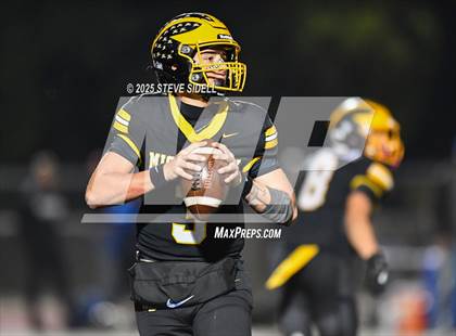 Thumbnail 2 in San Diego vs Mission Bay (CIF SDS D2 Semifinal) photogallery.