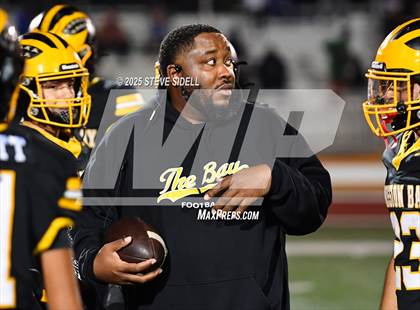 Thumbnail 1 in San Diego vs Mission Bay (CIF SDS D2 Semifinal) photogallery.