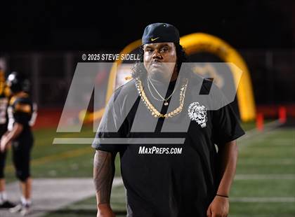 Thumbnail 3 in San Diego vs Mission Bay (CIF SDS D2 Semifinal) photogallery.