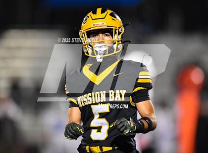 Thumbnail 2 in San Diego vs Mission Bay (CIF SDS D2 Semifinal) photogallery.