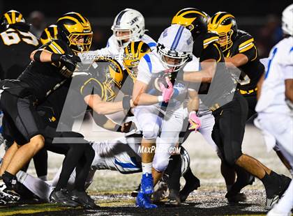 Thumbnail 3 in San Diego vs Mission Bay (CIF SDS D2 Semifinal) photogallery.
