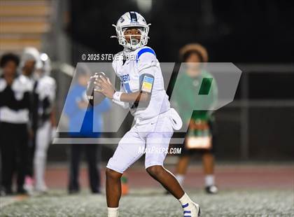 Thumbnail 1 in San Diego vs Mission Bay (CIF SDS D2 Semifinal) photogallery.