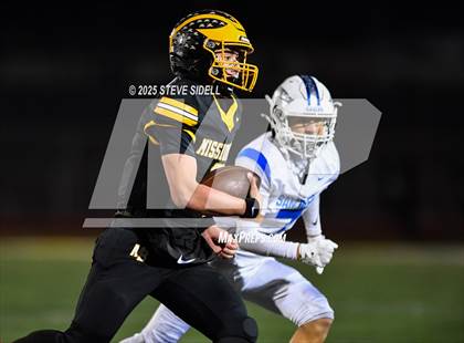 Thumbnail 3 in San Diego vs Mission Bay (CIF SDS D2 Semifinal) photogallery.