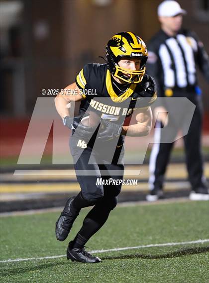 Thumbnail 3 in San Diego vs Mission Bay (CIF SDS D2 Semifinal) photogallery.