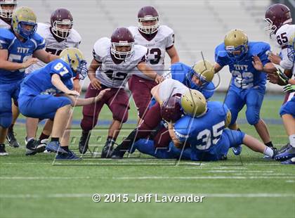 Thumbnail 2 in Tivy vs. Lockhart photogallery.
