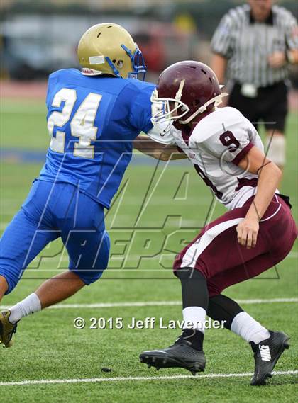 Thumbnail 3 in Tivy vs. Lockhart photogallery.