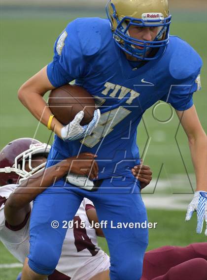 Thumbnail 2 in Tivy vs. Lockhart photogallery.