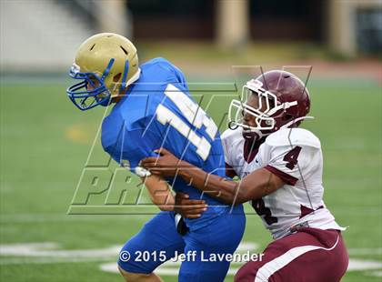 Thumbnail 2 in Tivy vs. Lockhart photogallery.