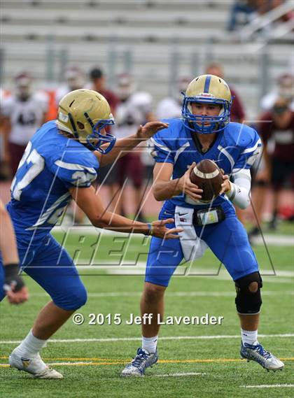 Thumbnail 2 in Tivy vs. Lockhart photogallery.