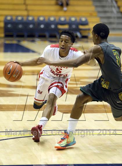 Thumbnail 3 in Castro Valley vs. Saint Mary's photogallery.