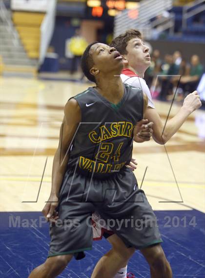 Thumbnail 3 in Castro Valley vs. Saint Mary's photogallery.