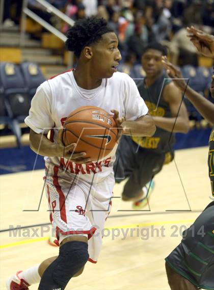 Thumbnail 3 in Castro Valley vs. Saint Mary's photogallery.