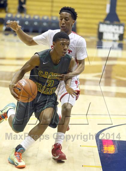 Thumbnail 1 in Castro Valley vs. Saint Mary's photogallery.