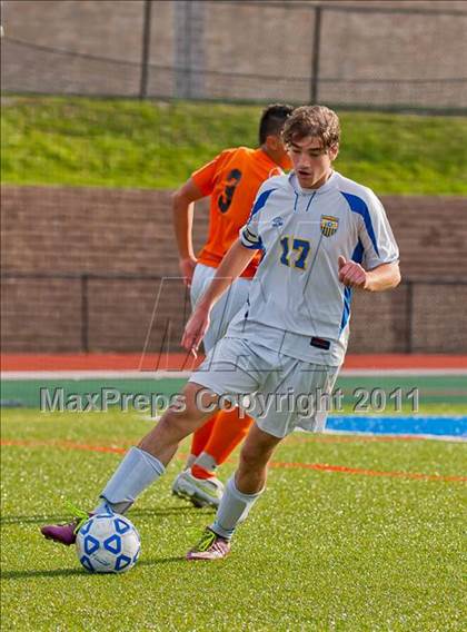 Thumbnail 3 in Hicksville v Webster Schroeder (NYSPHSAA Class AA Final) photogallery.