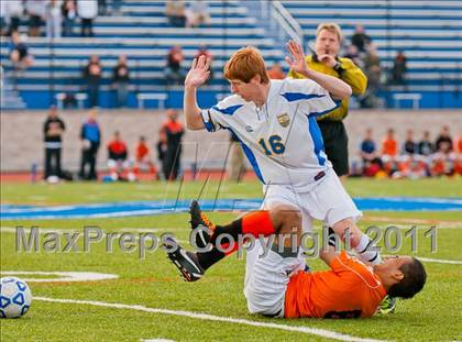 Thumbnail 1 in Hicksville v Webster Schroeder (NYSPHSAA Class AA Final) photogallery.