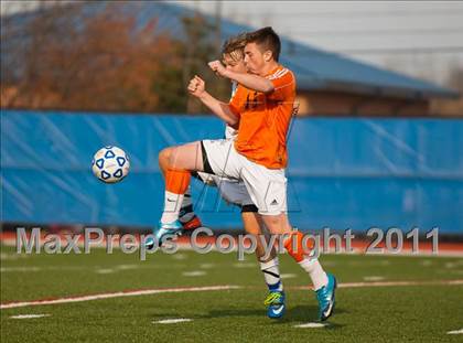 Thumbnail 2 in Hicksville v Webster Schroeder (NYSPHSAA Class AA Final) photogallery.