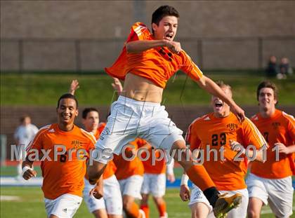 Thumbnail 2 in Hicksville v Webster Schroeder (NYSPHSAA Class AA Final) photogallery.