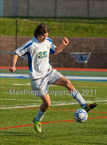 Thumbnail 2 in Hicksville v Webster Schroeder (NYSPHSAA Class AA Final) photogallery.