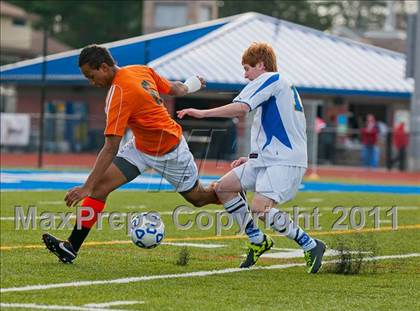 Thumbnail 2 in Hicksville v Webster Schroeder (NYSPHSAA Class AA Final) photogallery.
