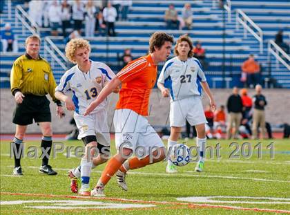 Thumbnail 1 in Hicksville v Webster Schroeder (NYSPHSAA Class AA Final) photogallery.