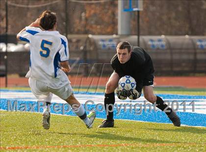 Thumbnail 1 in Hicksville v Webster Schroeder (NYSPHSAA Class AA Final) photogallery.
