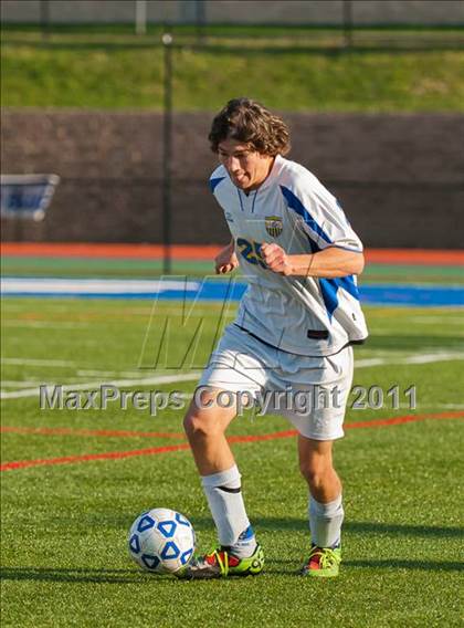 Thumbnail 1 in Hicksville v Webster Schroeder (NYSPHSAA Class AA Final) photogallery.
