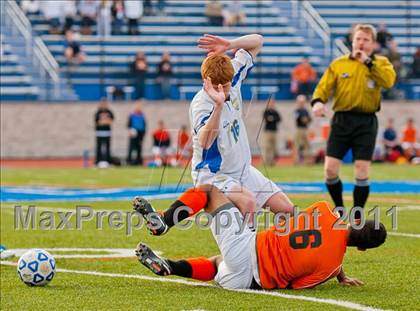 Thumbnail 3 in Hicksville v Webster Schroeder (NYSPHSAA Class AA Final) photogallery.