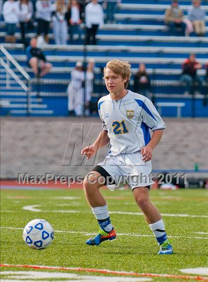 Thumbnail 2 in Hicksville v Webster Schroeder (NYSPHSAA Class AA Final) photogallery.