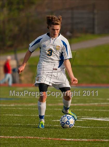 Thumbnail 1 in Hicksville v Webster Schroeder (NYSPHSAA Class AA Final) photogallery.