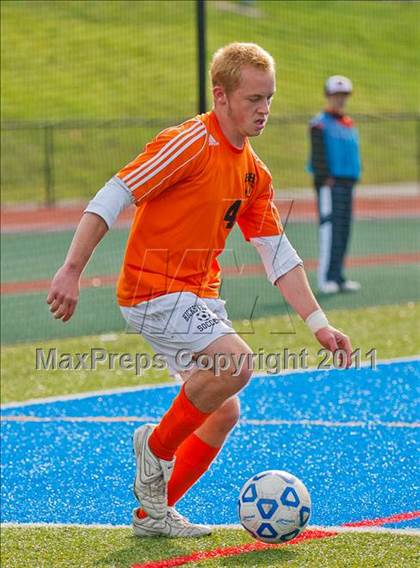 Thumbnail 2 in Hicksville v Webster Schroeder (NYSPHSAA Class AA Final) photogallery.
