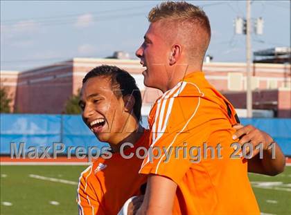 Thumbnail 3 in Hicksville v Webster Schroeder (NYSPHSAA Class AA Final) photogallery.