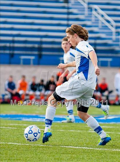 Thumbnail 1 in Hicksville v Webster Schroeder (NYSPHSAA Class AA Final) photogallery.