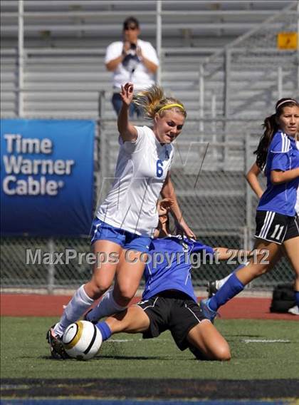 Thumbnail 3 in Bishop Amat vs. Santa Margarita (CIF SoCal Regional D2 Final) photogallery.