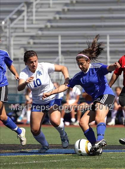 Thumbnail 1 in Bishop Amat vs. Santa Margarita (CIF SoCal Regional D2 Final) photogallery.