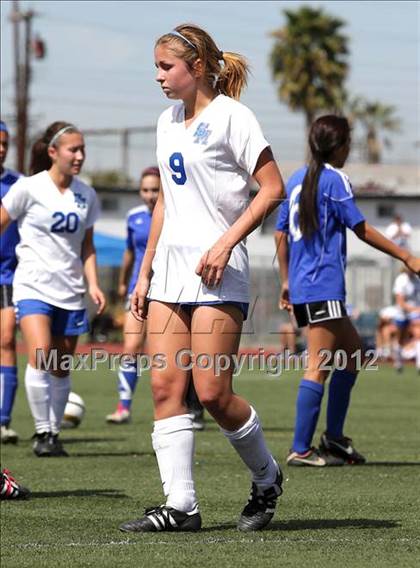 Thumbnail 2 in Bishop Amat vs. Santa Margarita (CIF SoCal Regional D2 Final) photogallery.