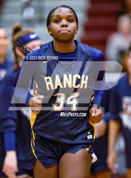 Thumbnail 2 in Cypress Ranch vs Grand Oaks (UIL6A region2 Area playoff) photogallery.