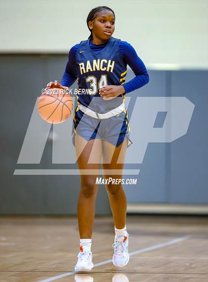 Thumbnail 3 in Cypress Ranch vs Grand Oaks (UIL6A region2 Area playoff) photogallery.