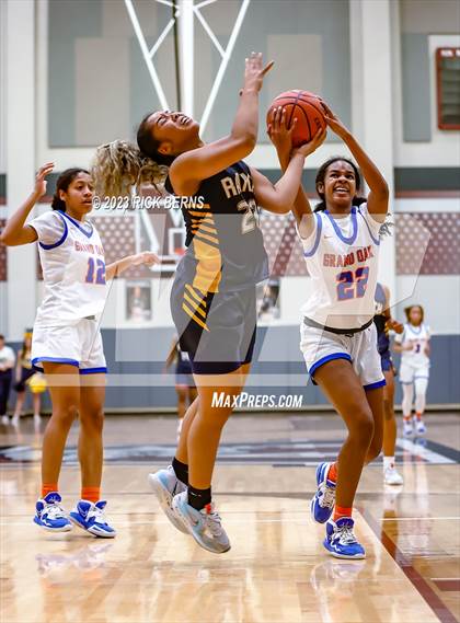 Thumbnail 2 in Cypress Ranch vs Grand Oaks (UIL6A region2 Area playoff) photogallery.
